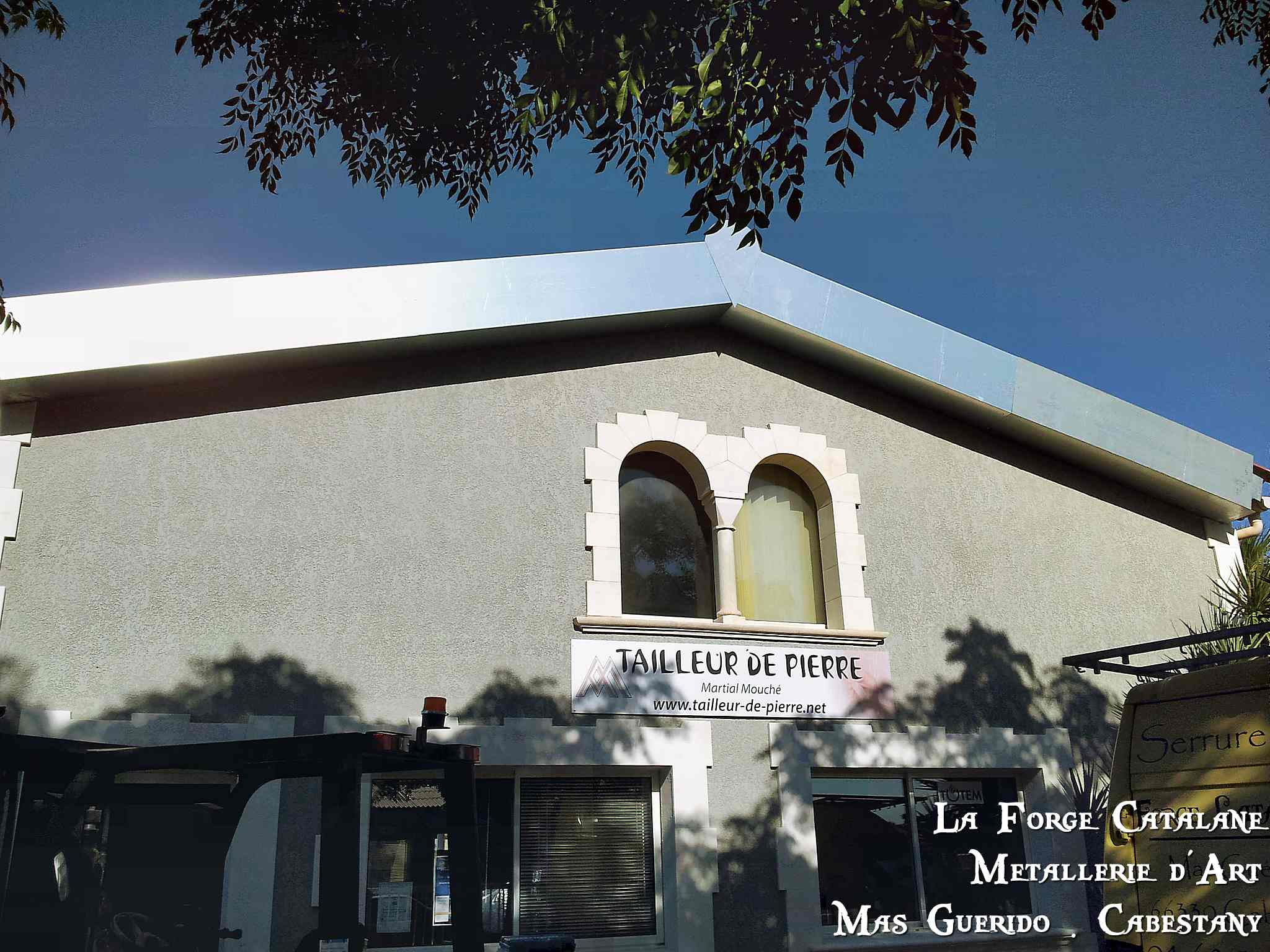 enseigne tailleur pierre martial mouche  forge catalane.jpg